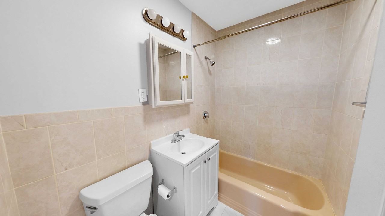 Highland Ave - Photo 7 of 14