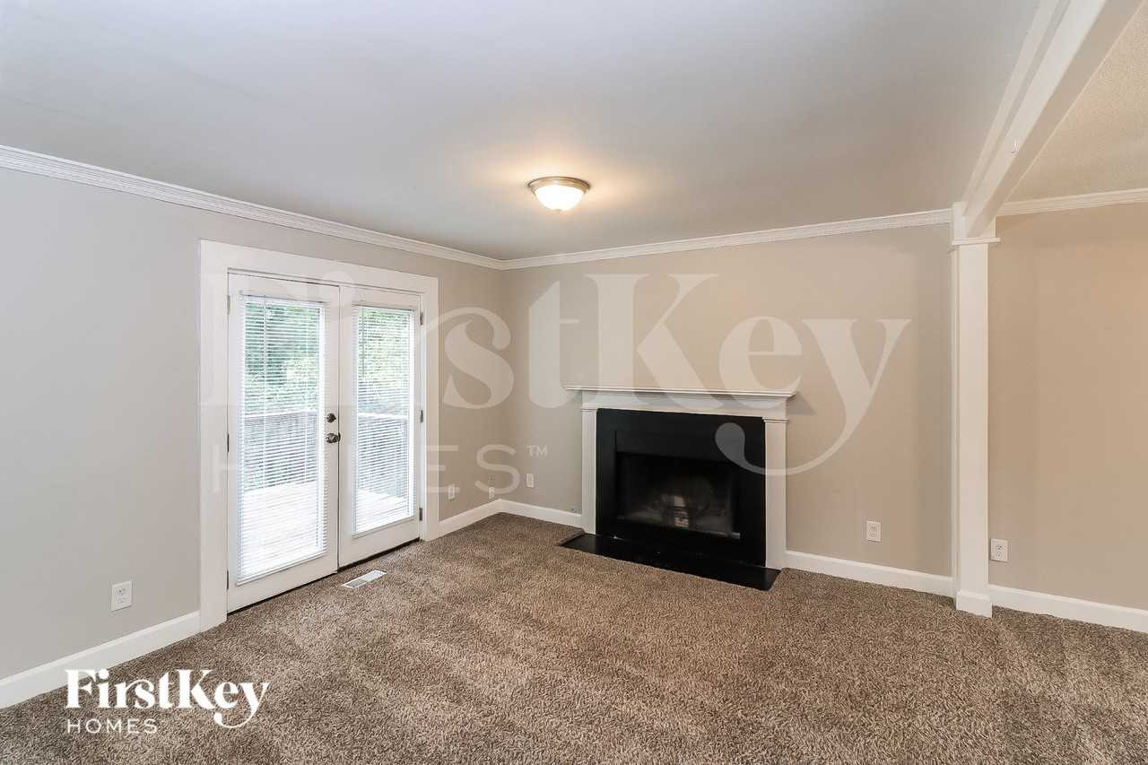 4442 Whitt Mill Rd Nw - Photo 5 of 16