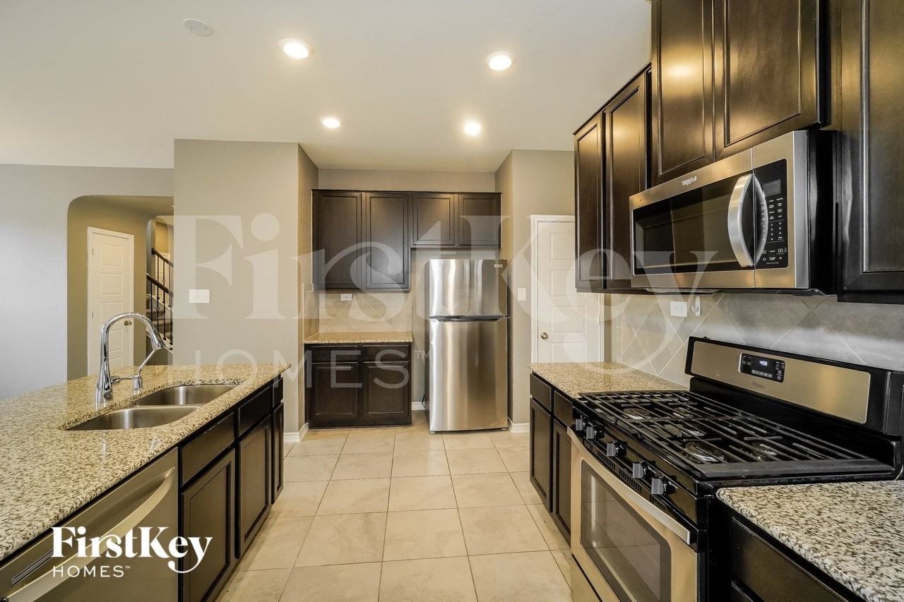 2114 Atlas Bnd - Photo 6 of 15