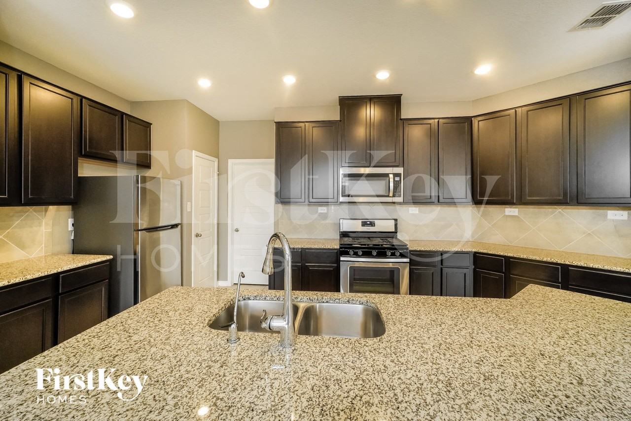 2114 Atlas Bnd - Photo 7 of 15