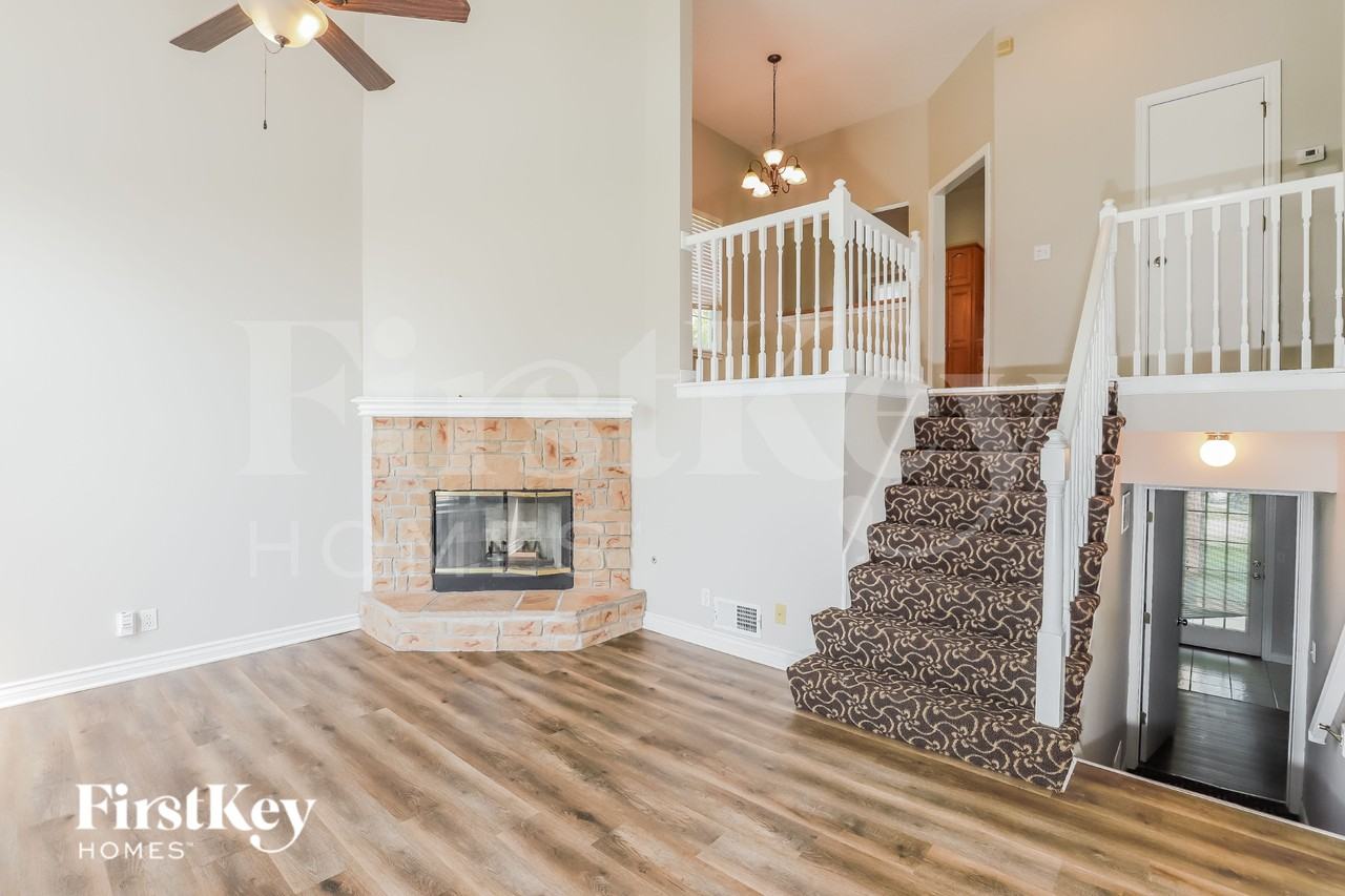 21310 W 51st Ter - Photo 2 of 16