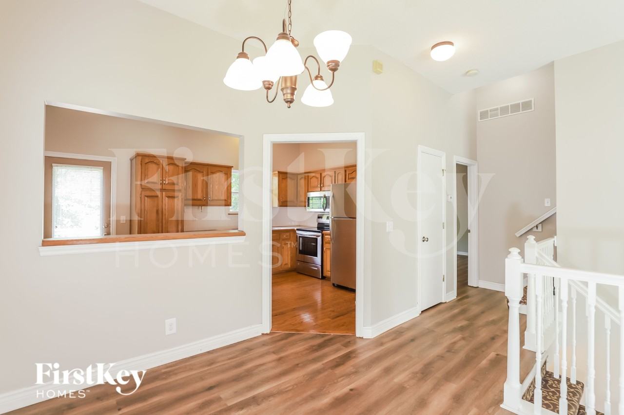 21310 W 51st Ter - Photo 5 of 16
