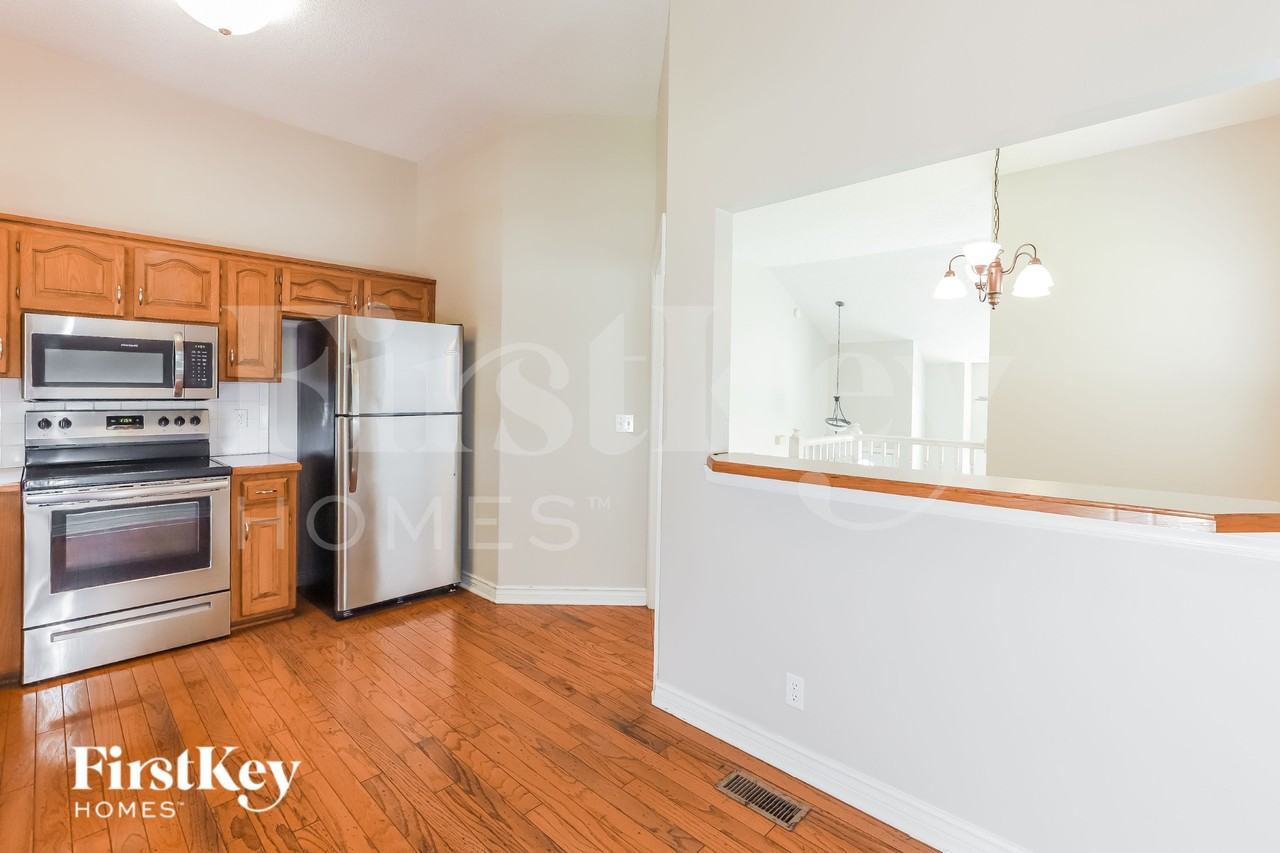 21310 W 51st Ter - Photo 7 of 16
