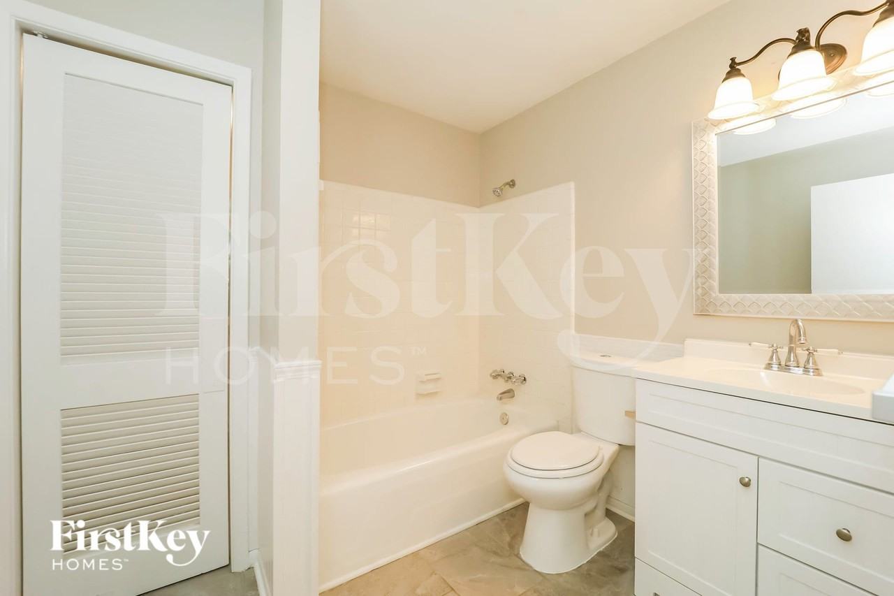2914 Stratford Dr - Photo 7 of 15