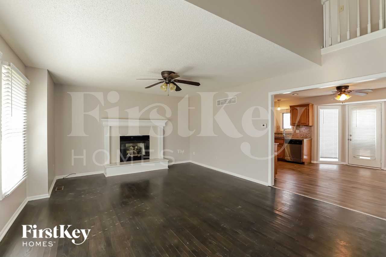 8618 Ne 72nd Ter - Photo 2 of 16