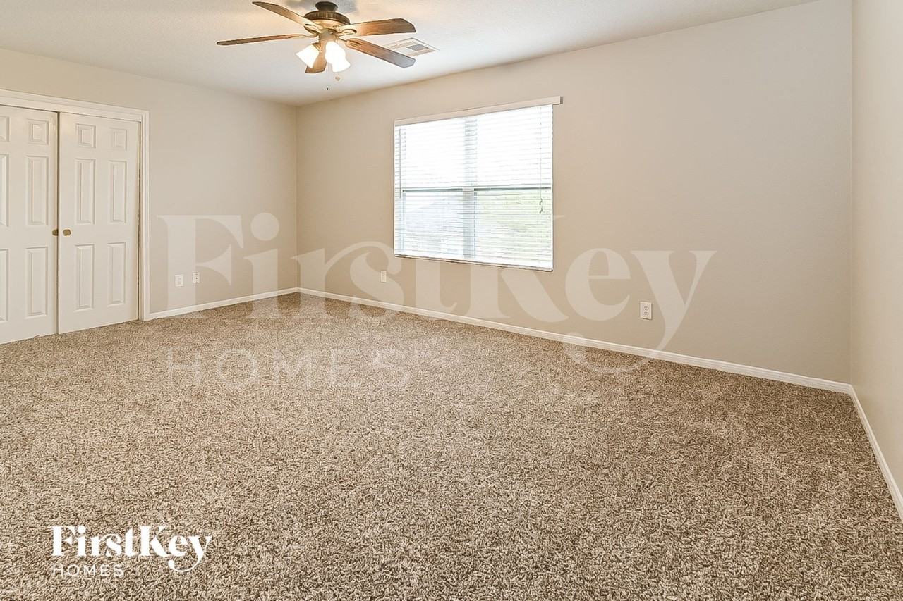 22610 Spring Crossing Dr - Photo 7 of 16