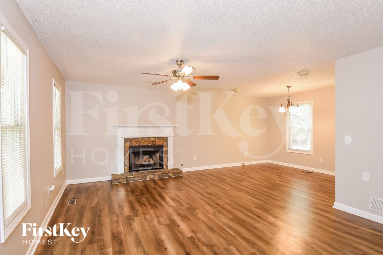 213 Campbell Dr - Photo 4 of 18
