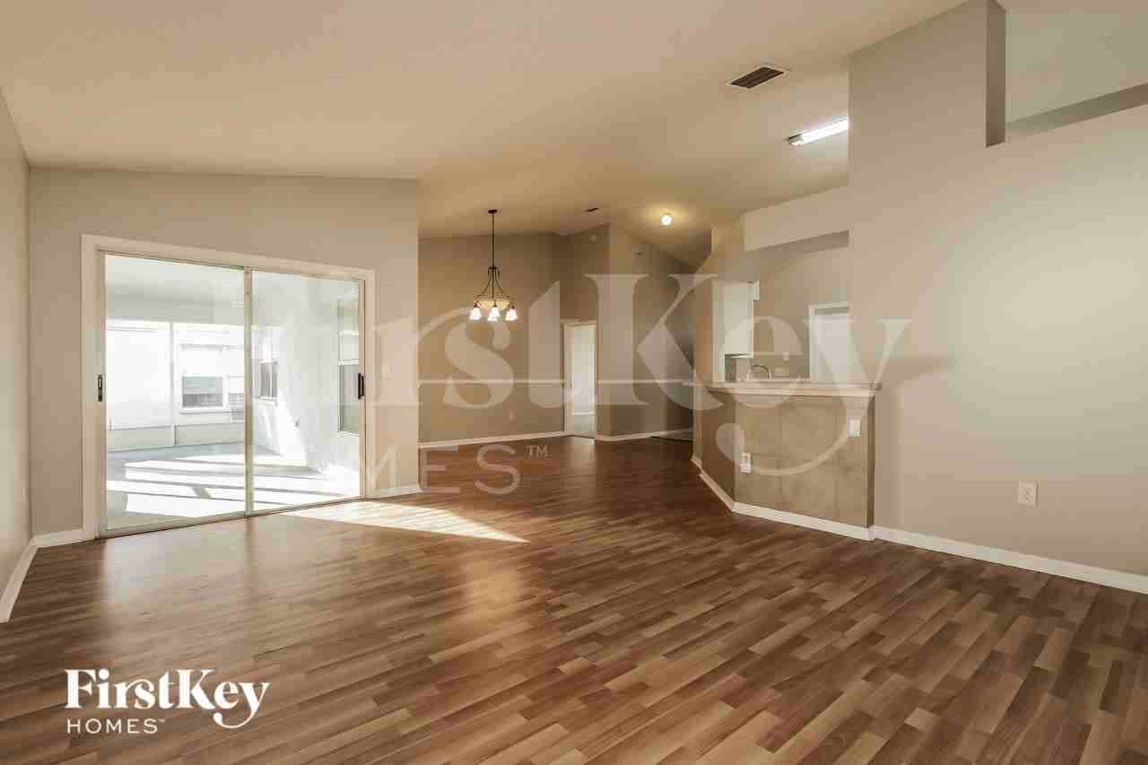 13452 Beechberry Dr - Photo 4 of 18