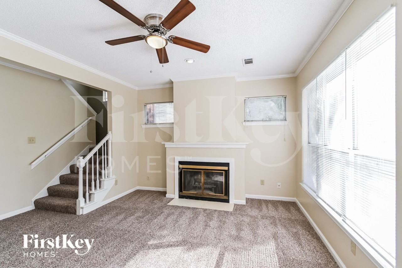 8141 Walnut Valley Cv - Photo 3 of 16