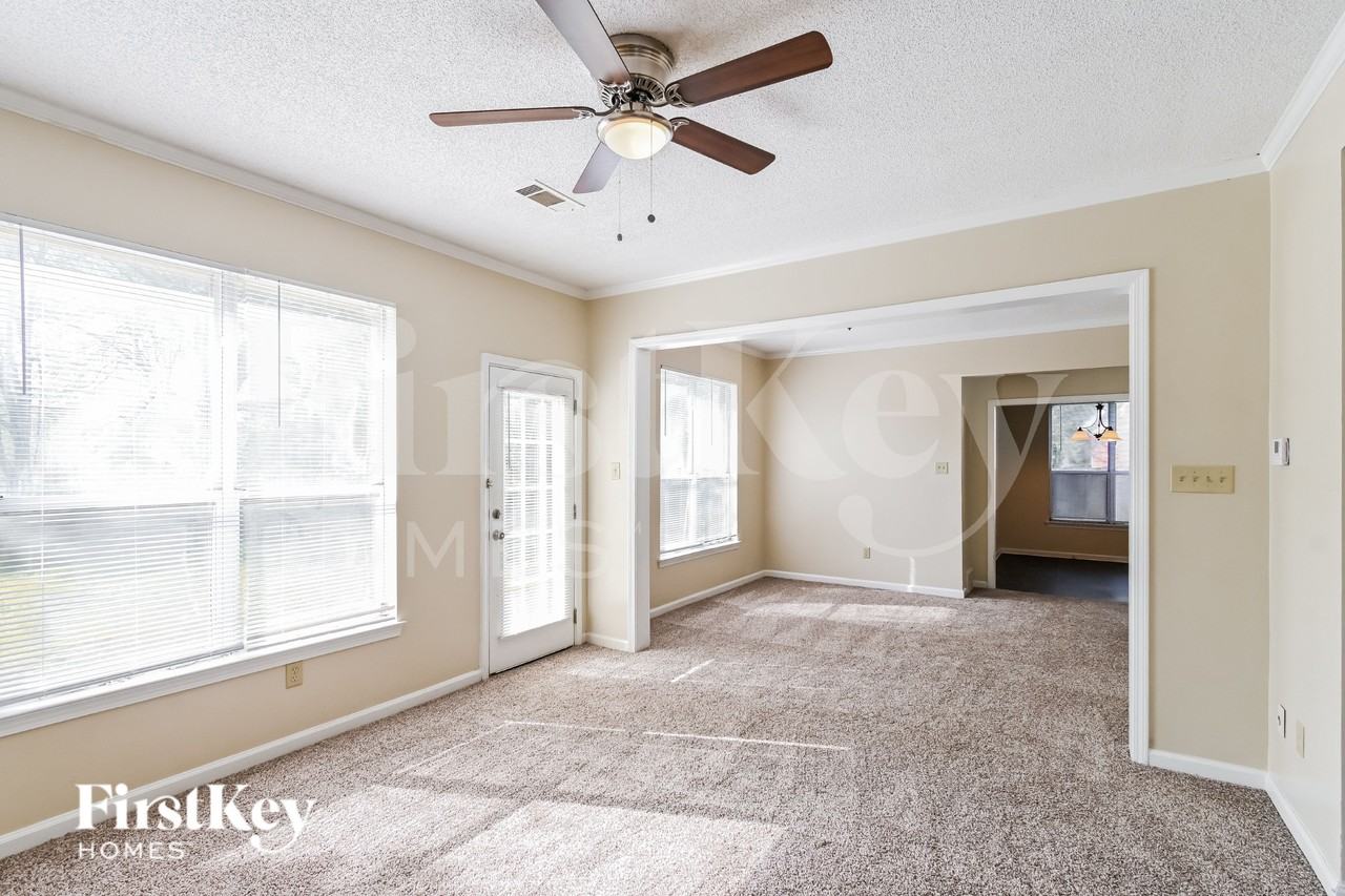 8141 Walnut Valley Cv - Photo 4 of 16