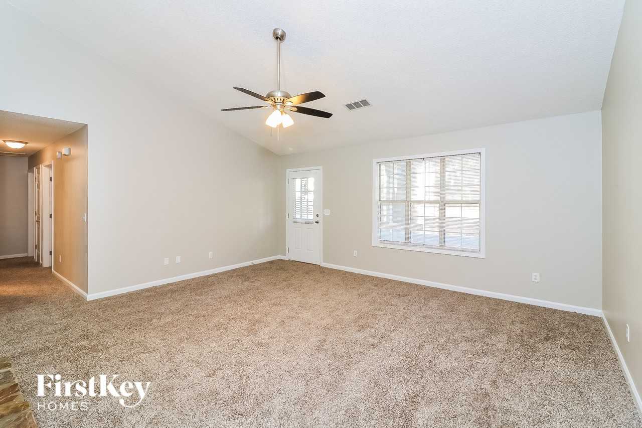 5461 Quarters Way - Photo 3 of 15