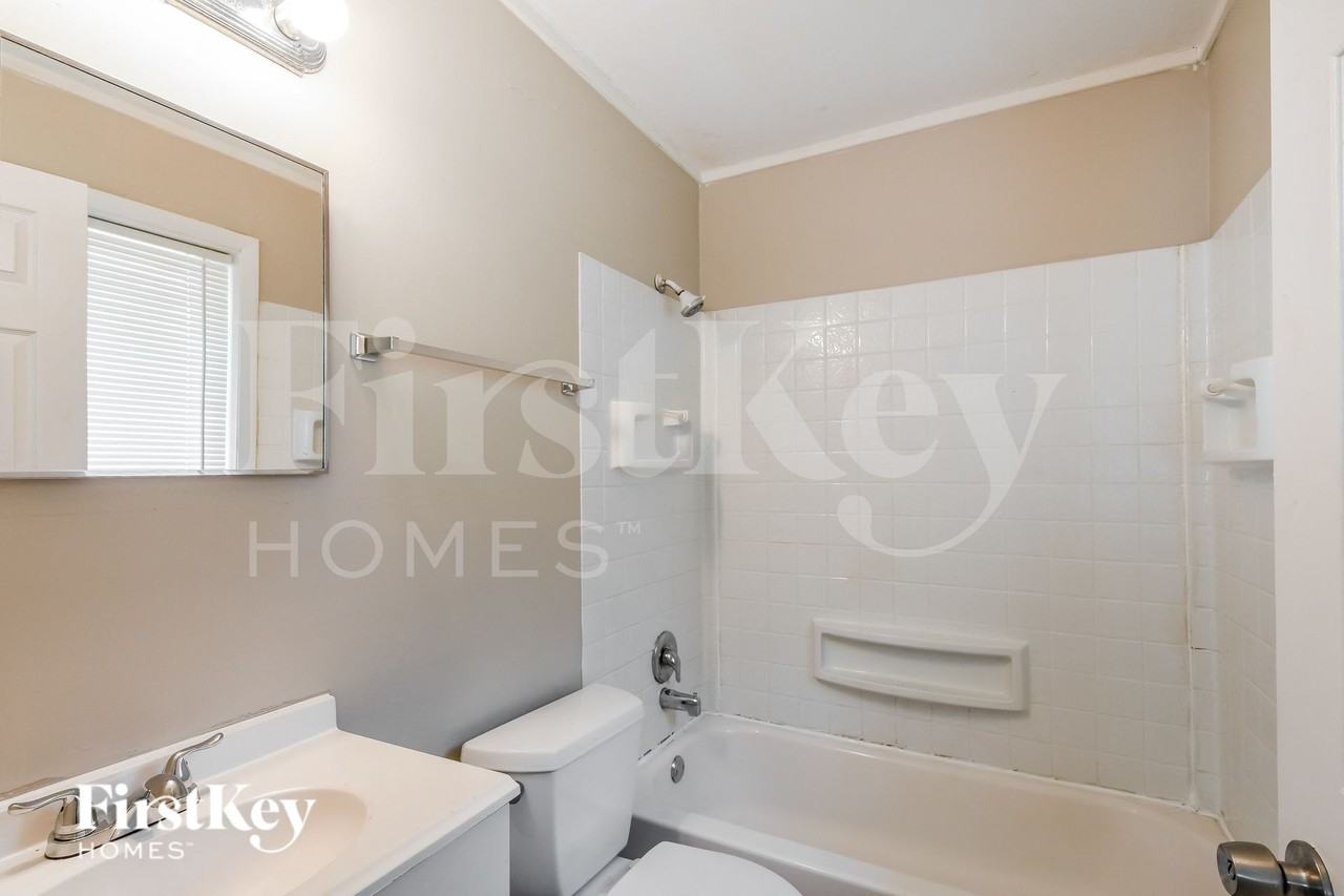340 Allen Dr - Photo 6 of 16