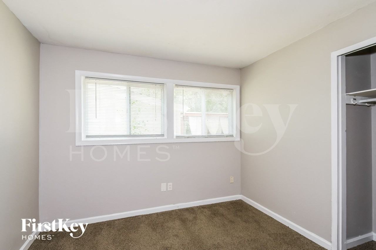 340 Allen Dr - Photo 7 of 16