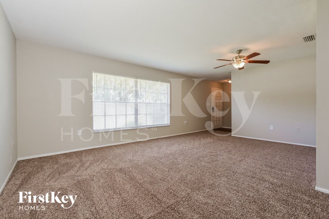 2470 Southland Rd - Photo 2 of 17