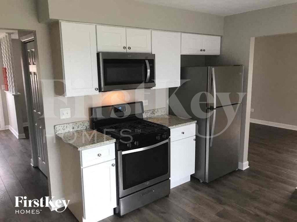 135 Boulder Ct - Photo 5 of 15