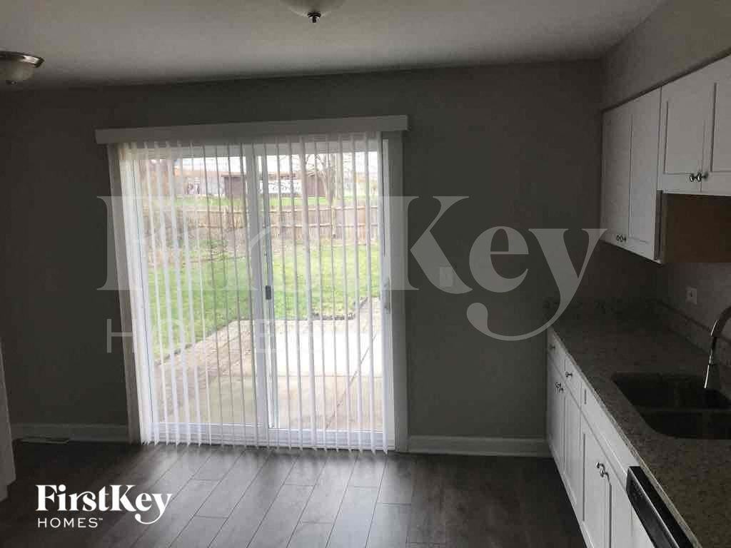 135 Boulder Ct - Photo 6 of 15