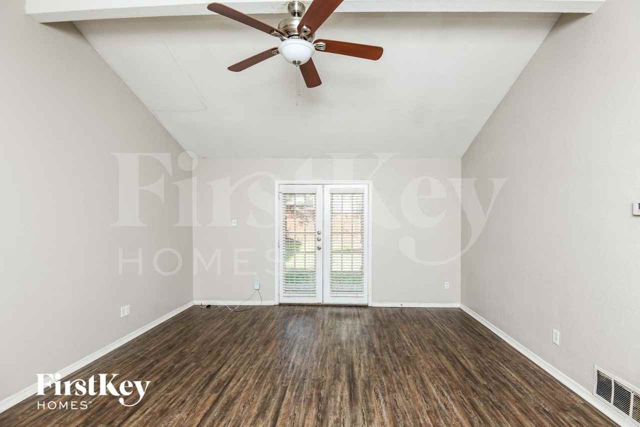 1003 Belemeade St - Photo 2 of 16