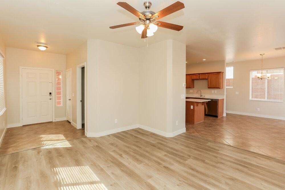 8936 Marmot Ridge Ct - Photo 5 of 17