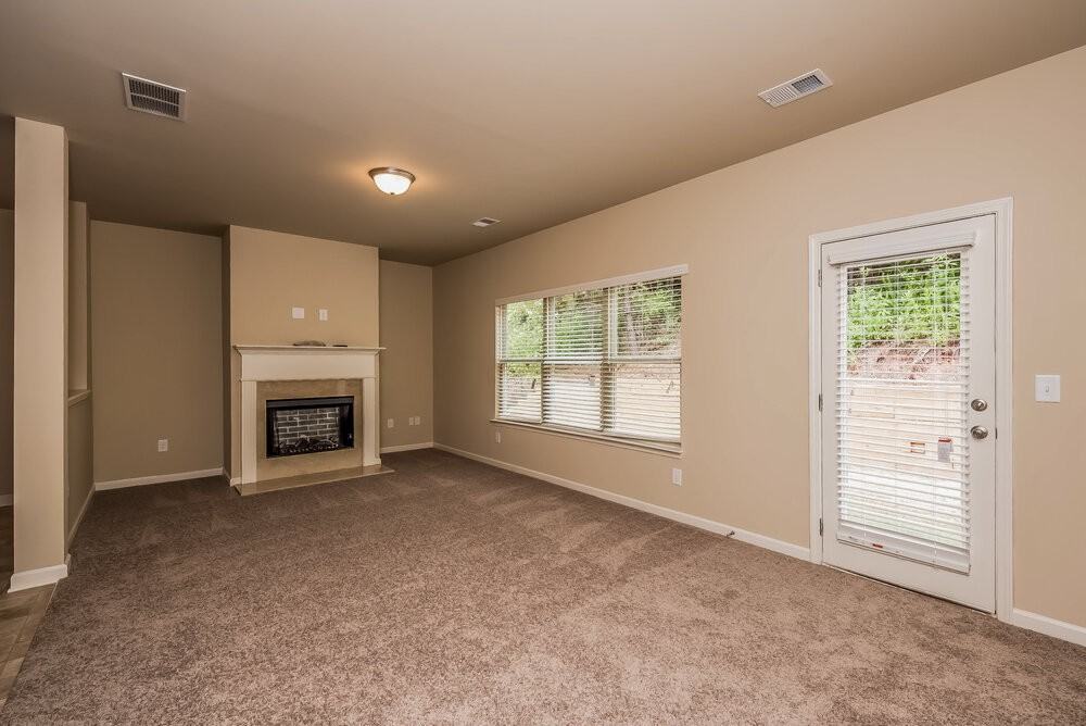252 Stillwood Dr - Photo 2 of 13