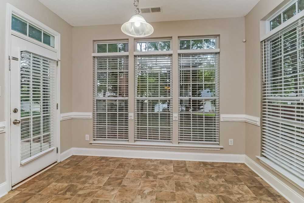 7224 Rock Island Rd - Photo 6 of 17