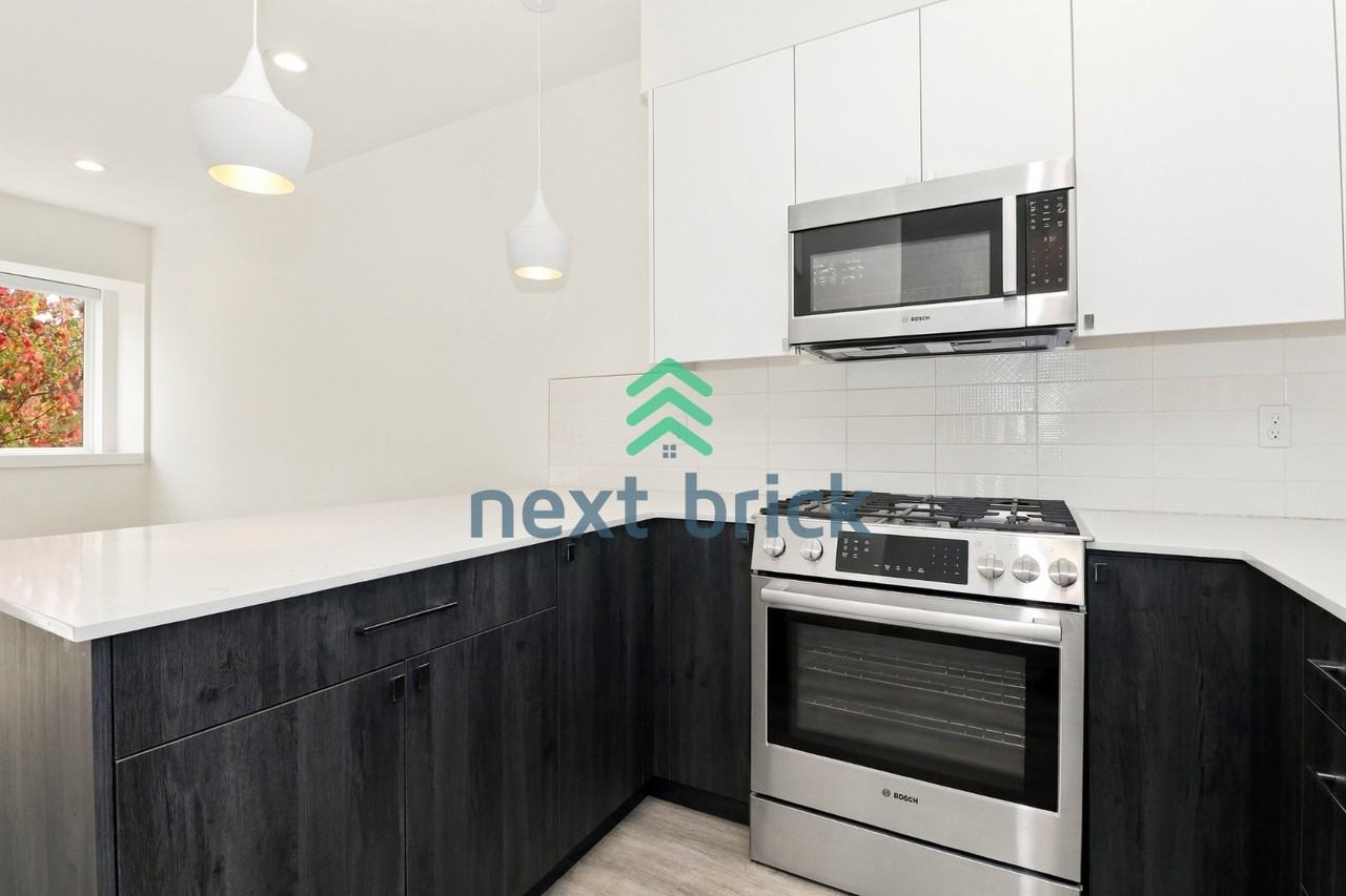 2308 W Newton St - Photo 4 of 28