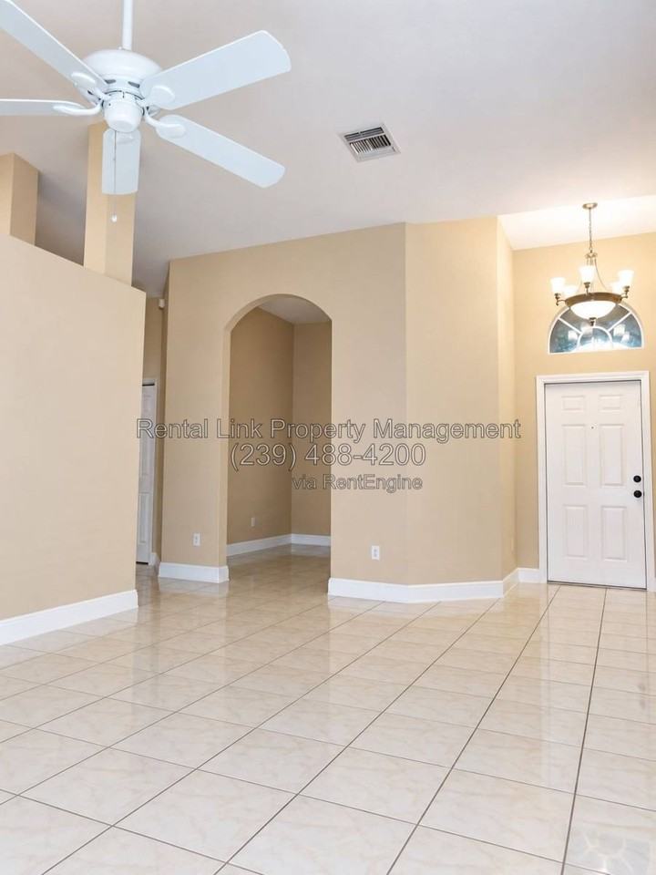 4302 10th St Sw - Photo 4 of 20