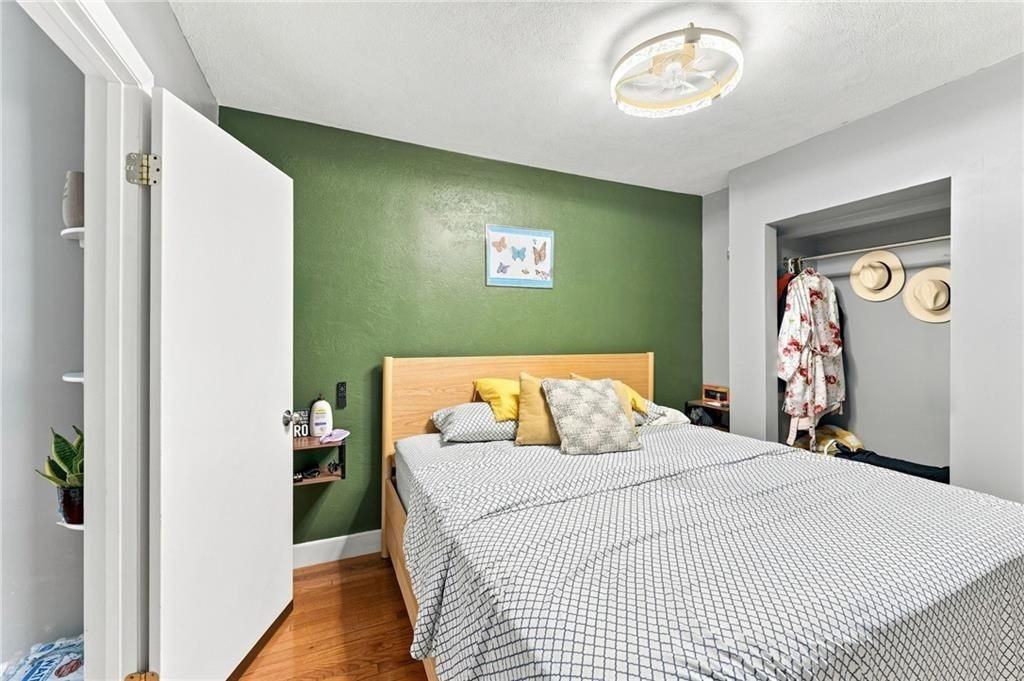 353 Smithfield Ave - Photo 5 of 12