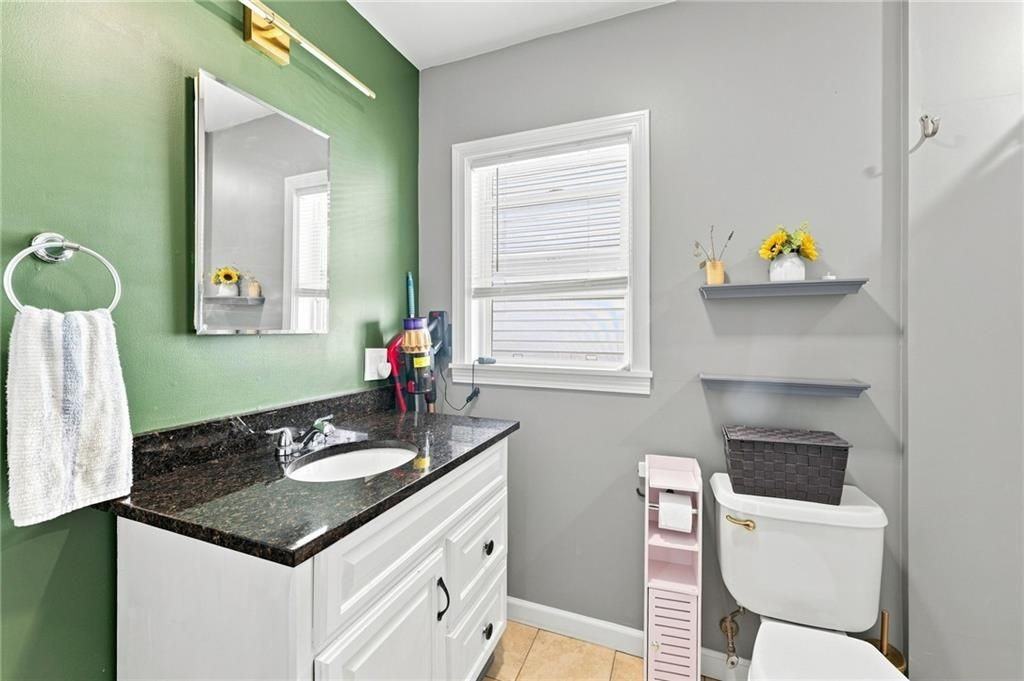 353 Smithfield Ave - Photo 6 of 12