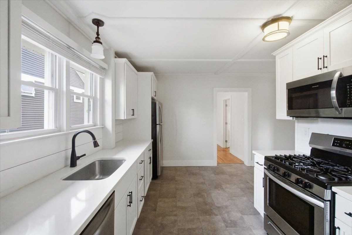 21 Granite St - Photo 2 of 20