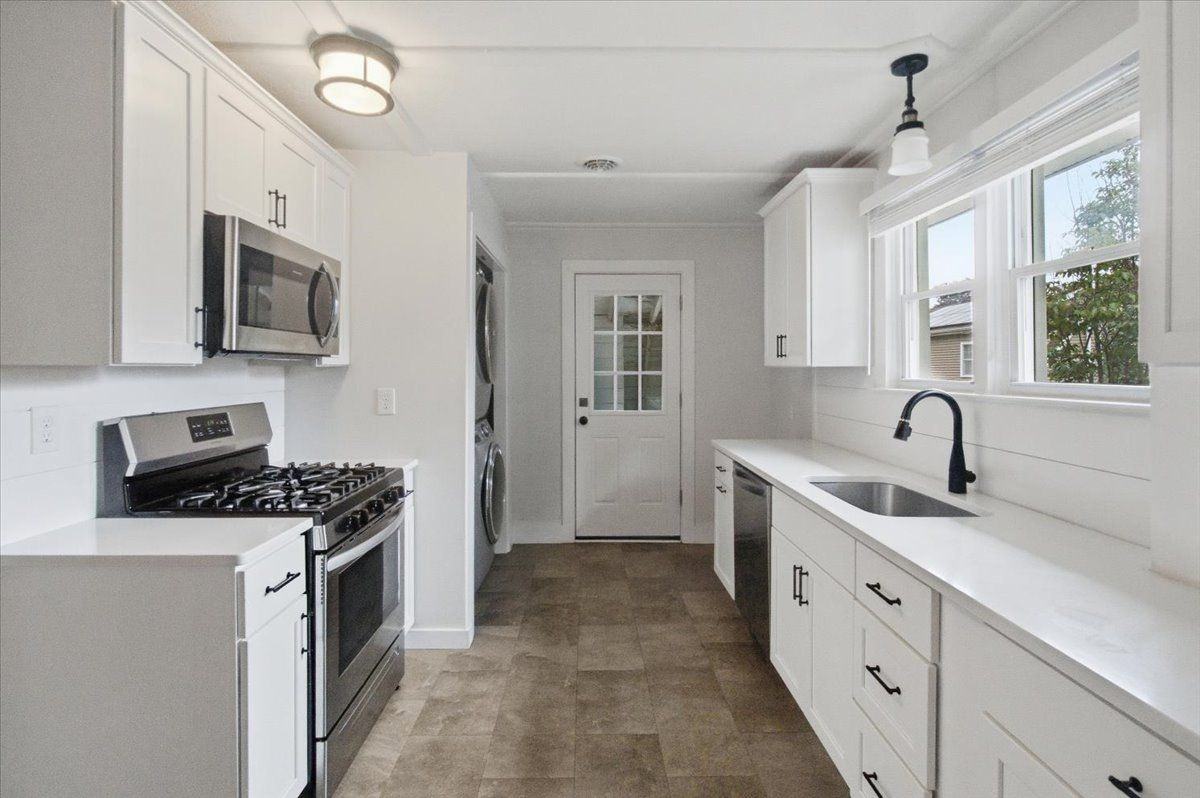 21 Granite St - Photo 4 of 20