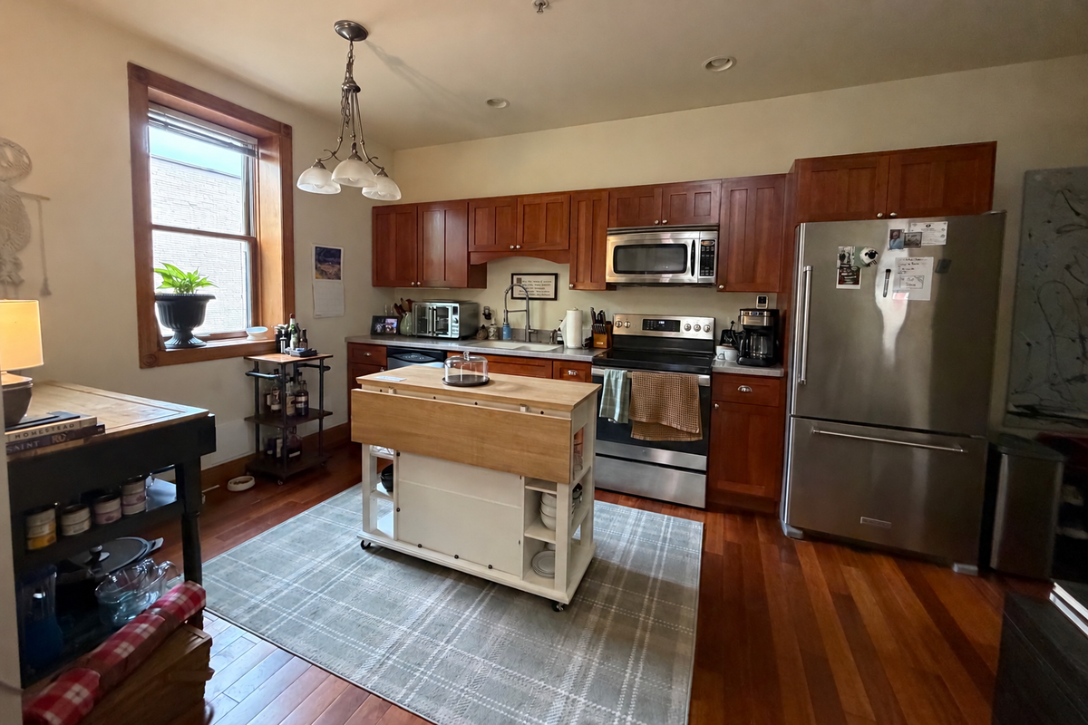 432 Broadway 25 - Photo 2 of 10