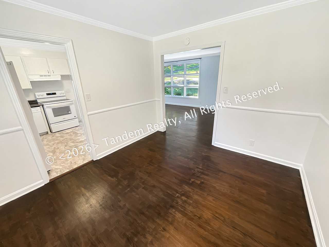 305 Browning Rd - Photo 5 of 20