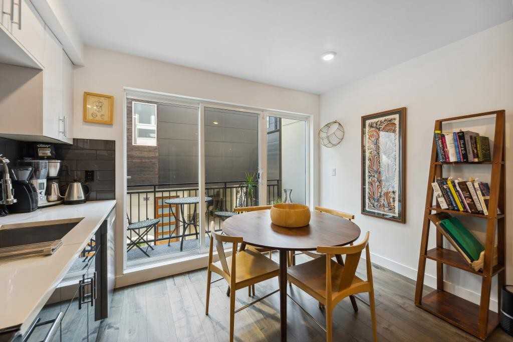 3935 S Brandon St #E - Photo 5 of 33