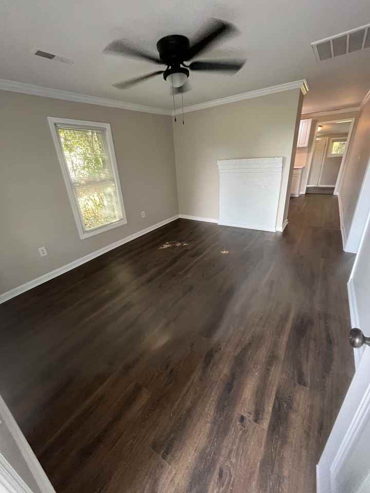 209 E Elm St #NA - Photo 4 of 13