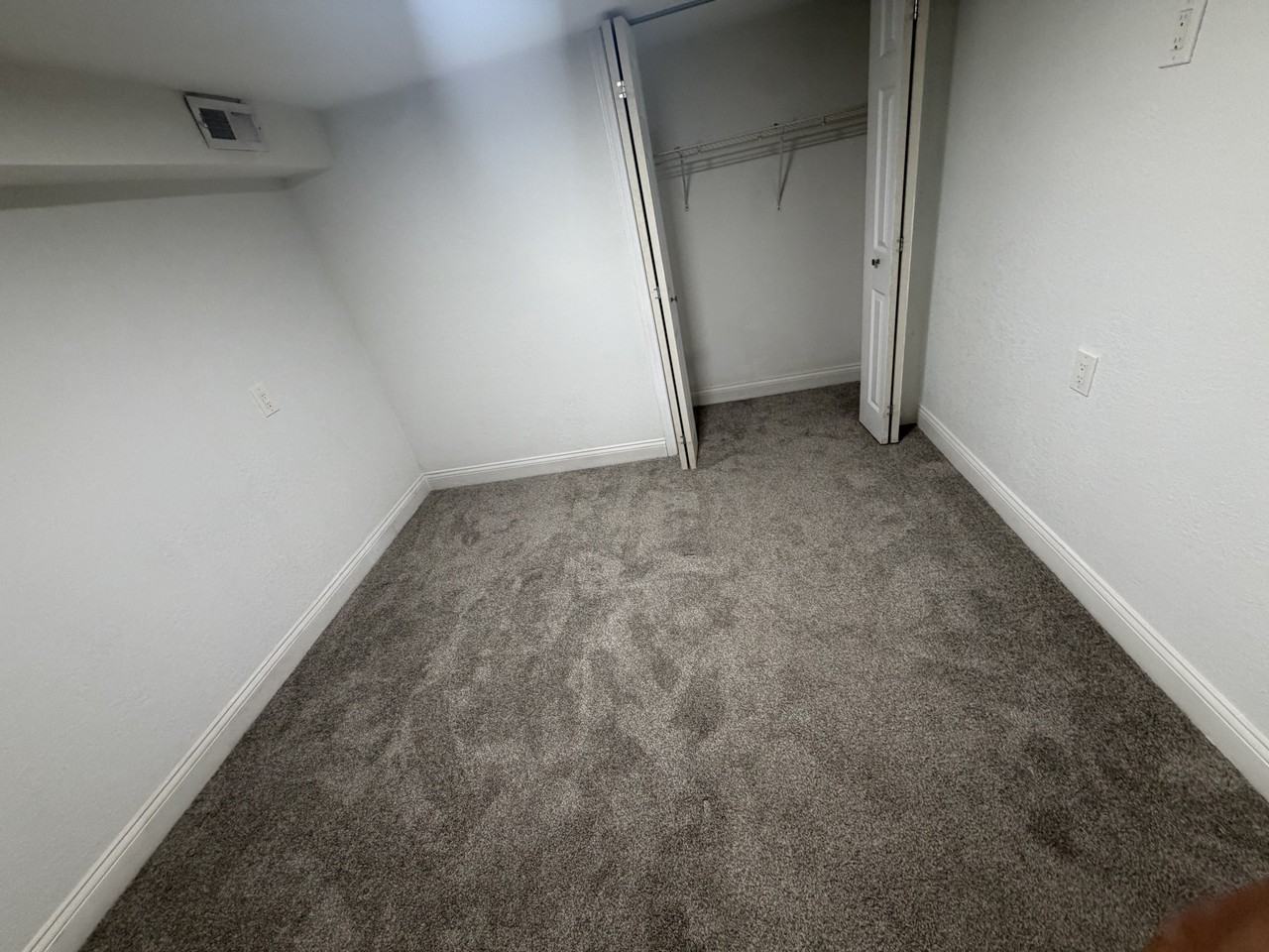 5136 W George St - Photo 7 of 12