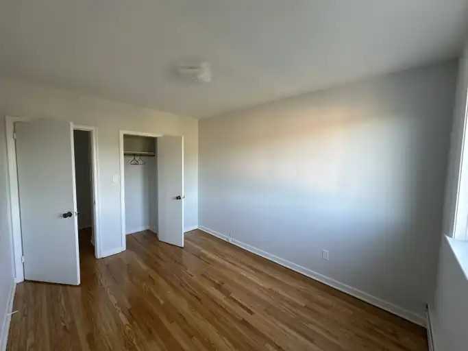 290 Montrave Ave #10 - Photo 6 of 6