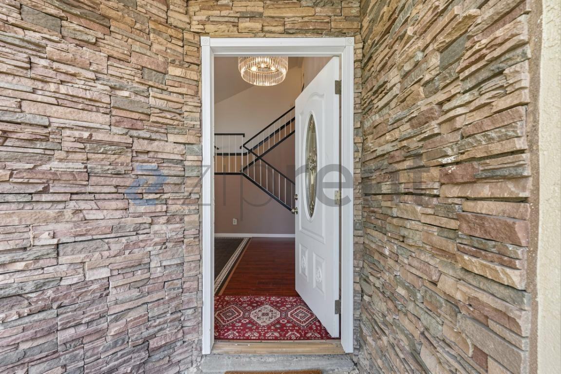 3387 Graywood Ct - Photo 5 of 39