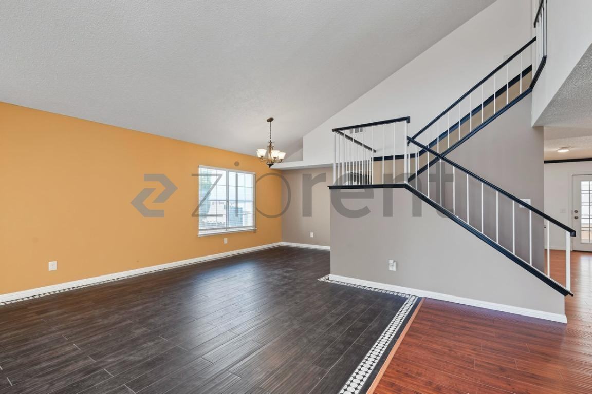 3387 Graywood Ct - Photo 6 of 39