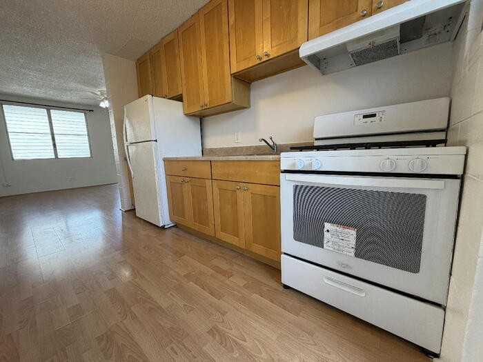 1710 Young St #304 - Photo 3 of 5