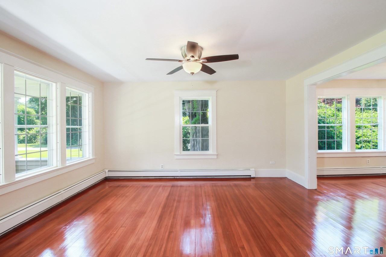 549 Boston Post Rd - Photo 5 of 36
