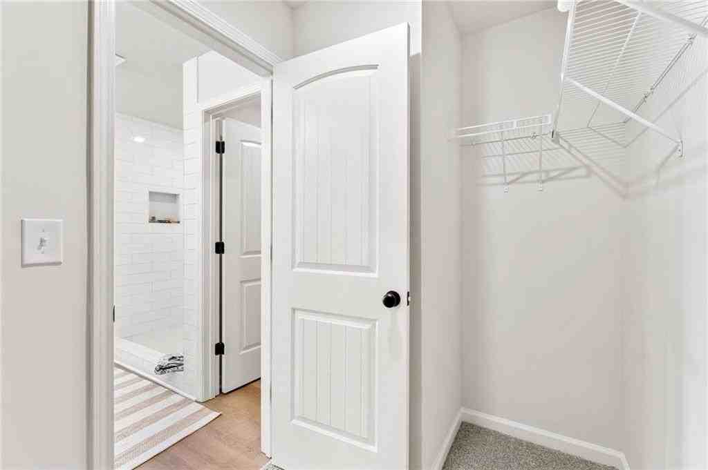 19 Crest Dr #2 - Photo 6 of 17
