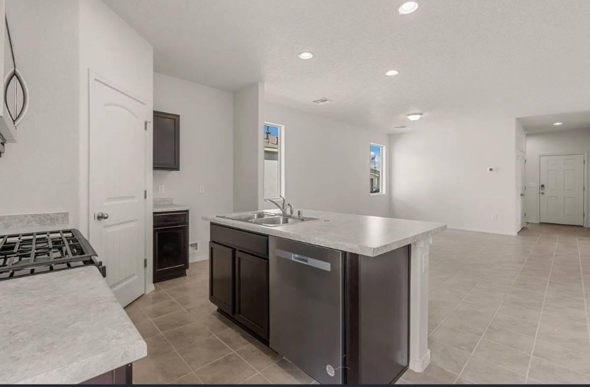 32 Camino Viejo - Photo 3 of 17