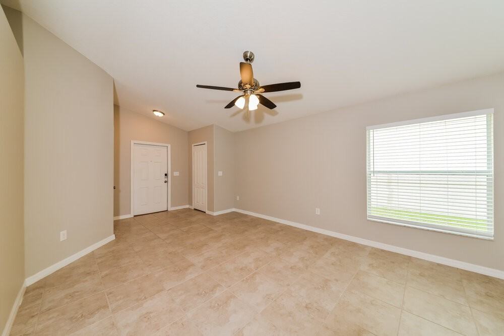 16712 Scenic Hill Way - Photo 3 of 16
