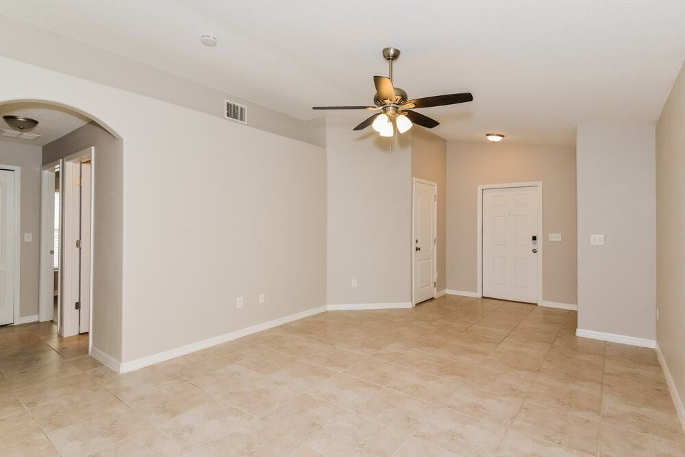 16712 Scenic Hill Way - Photo 4 of 16