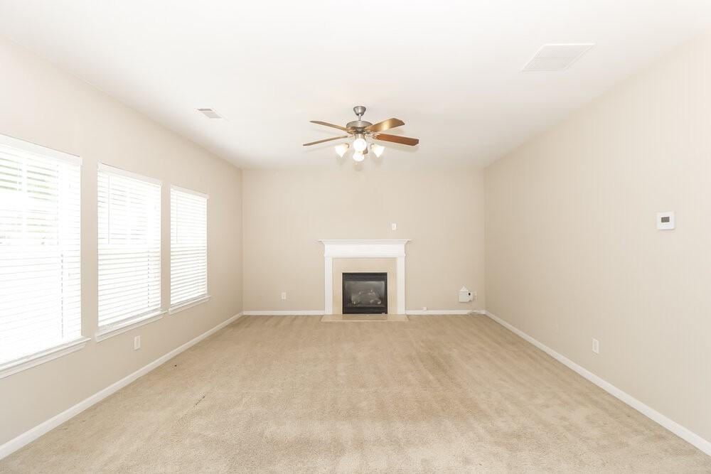 2115 Mina Lane Dr - Photo 2 of 17