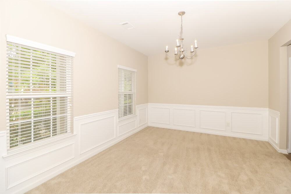 2115 Mina Lane Dr - Photo 4 of 17