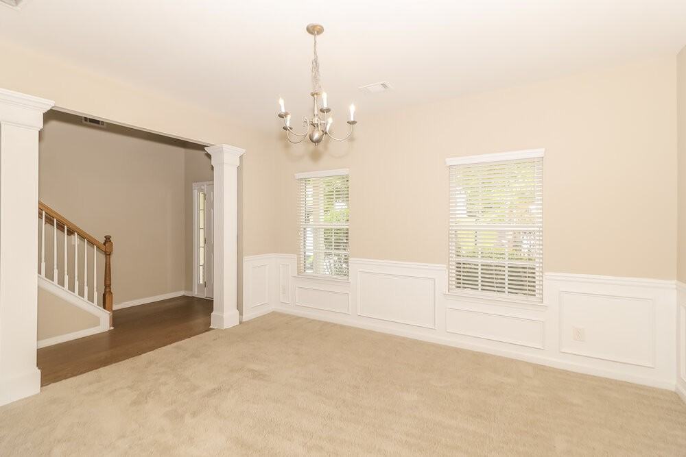2115 Mina Lane Dr - Photo 5 of 17