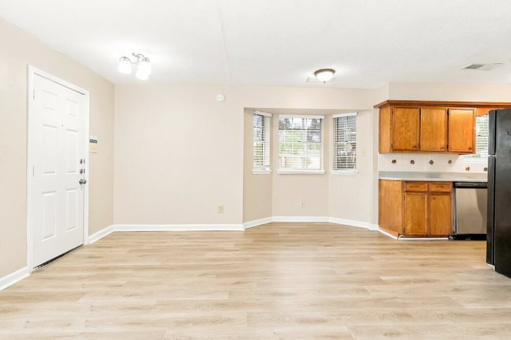 4714 Glendower Dr - Photo 6 of 16