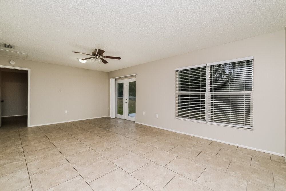 13012 Woodward Dr - Photo 3 of 16