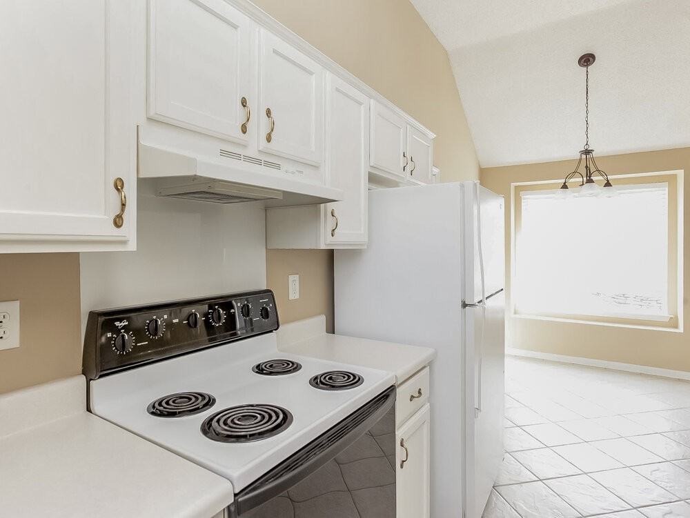 150 Oakridge Dr - Photo 6 of 13